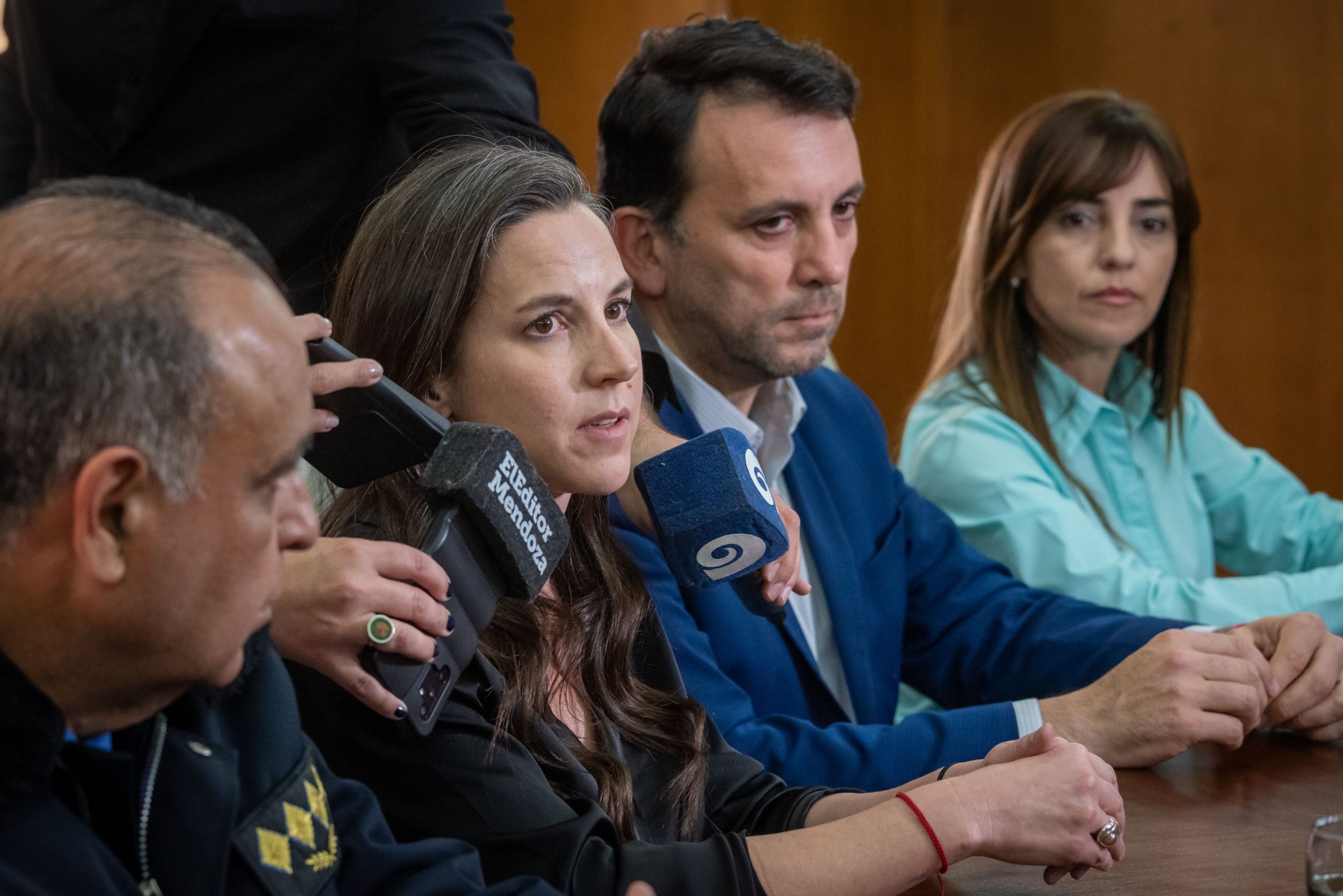 El operativo interministerial del Gobierno de Mendoza en la escuela de La Paz permitió desactivar la crisis sin heridos